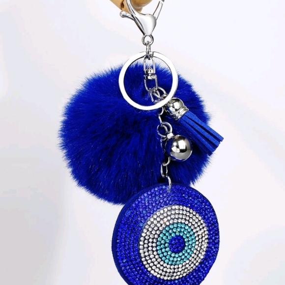 🔹️Evil eye 🔹️blue Rhinestone Decor heart Charm Keychain ✨️💙👀 - Picture 3 of 4